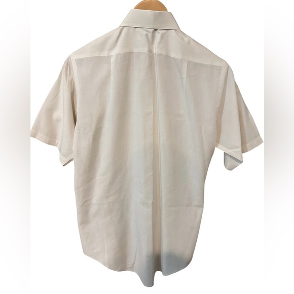 Bundle of 2 Men’s Aigner dress shirts.  Cream & Light taupe both size 14.5 - Picture 3 of 11